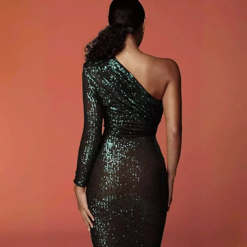 "Éclat Divin" - Robe Mi-Longue Asymétrique à Sequins