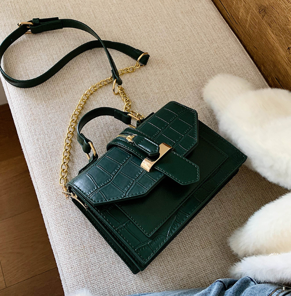 “Versailles” - La sacoche texture croco pour un style chic et intemporel