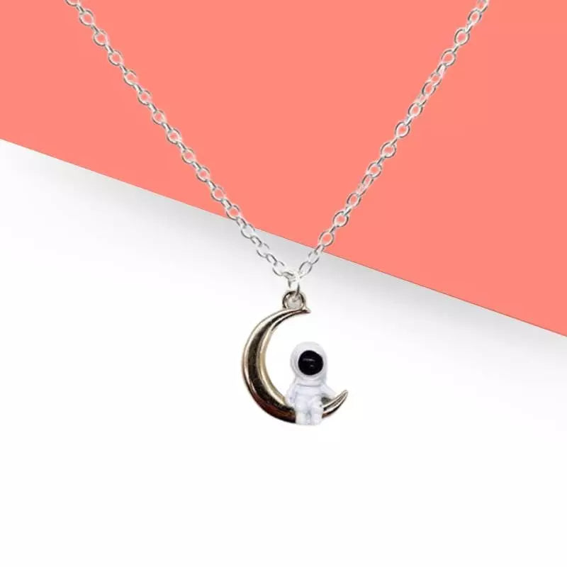 “AstroMoon” - Le petit astronaute qui vous donne des ailes !