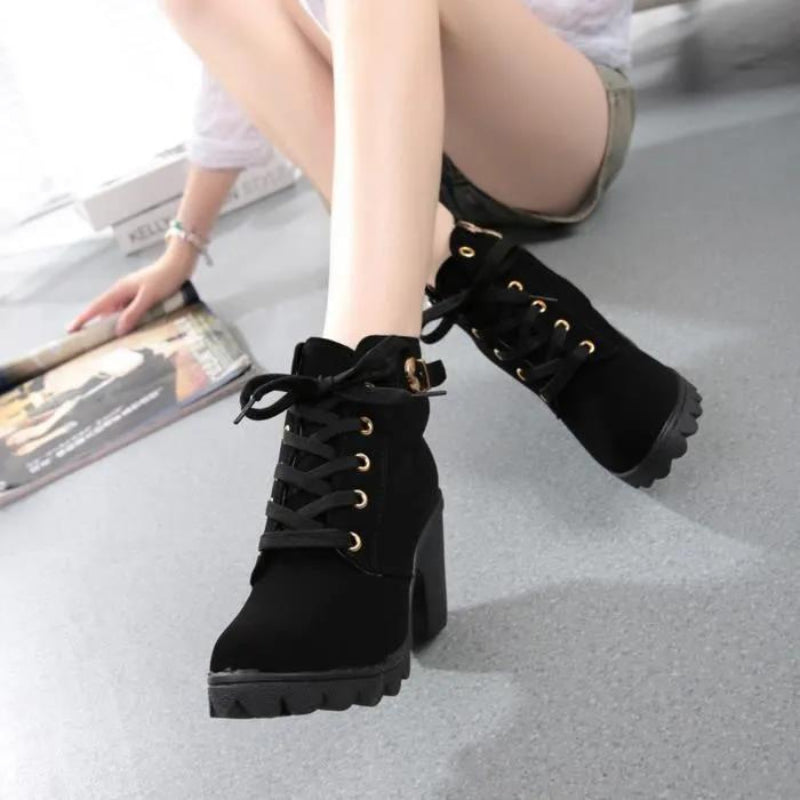 "ChicHeels" -  Bottines à talons hauts et lacets