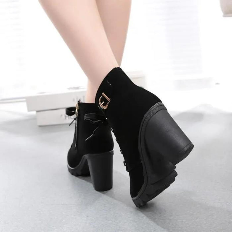 "ChicHeels" -  Bottines à talons hauts et lacets