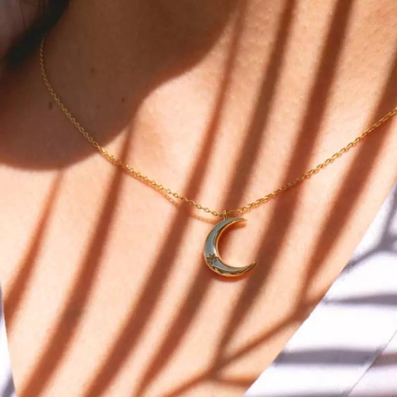 Éclat Lunaire™ - Collier plaqué or jaune 14 carats, pendentif lune avec cristal