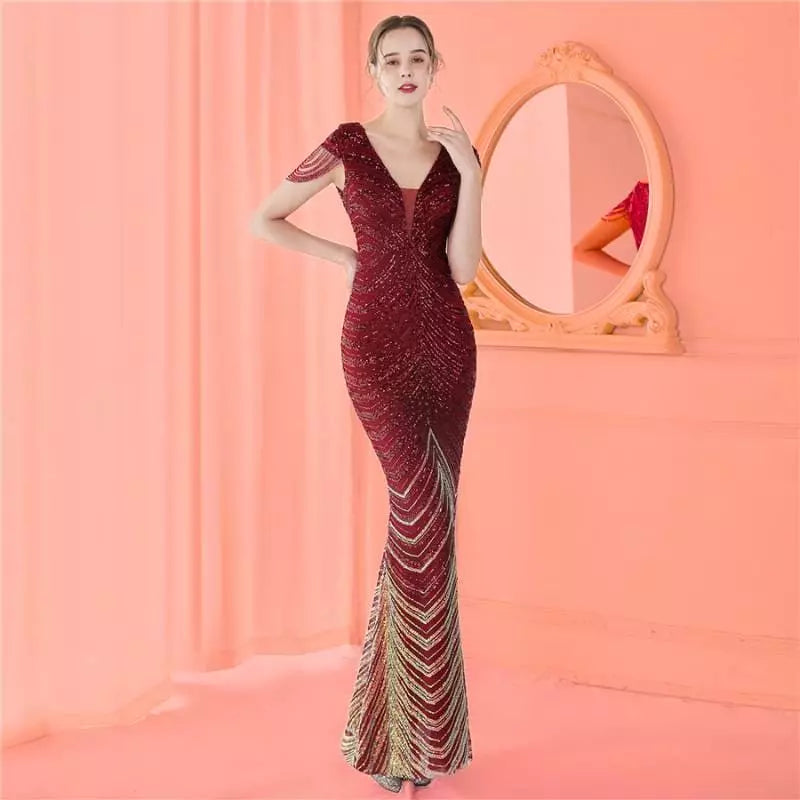 “Julia” -  Robe Longue de Gala à Sequins affinant la silhouette