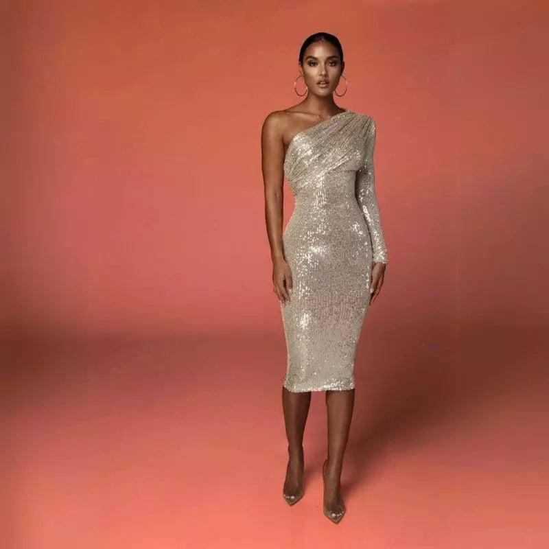 "Éclat Divin" - Robe Mi-Longue Asymétrique à Sequins