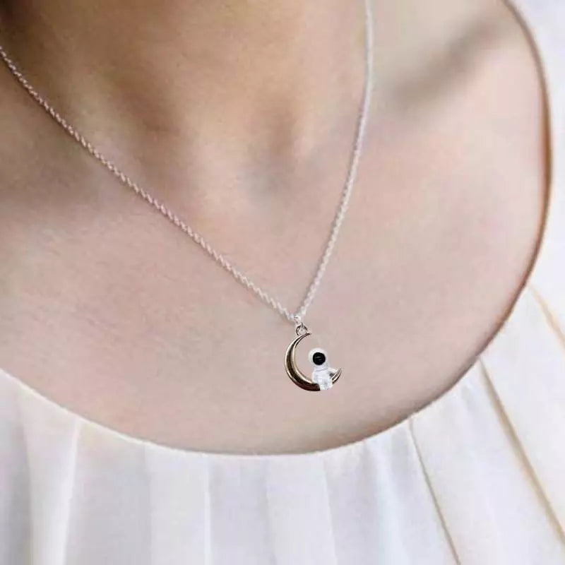 “AstroMoon” - Le petit astronaute qui vous donne des ailes !