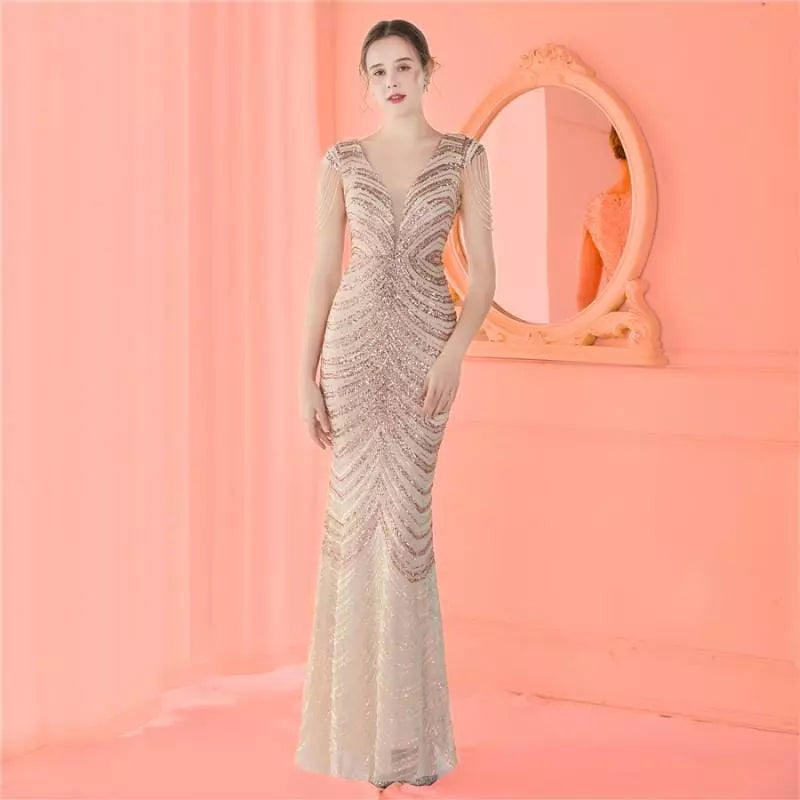 “Julia” -  Robe Longue de Gala à Sequins affinant la silhouette