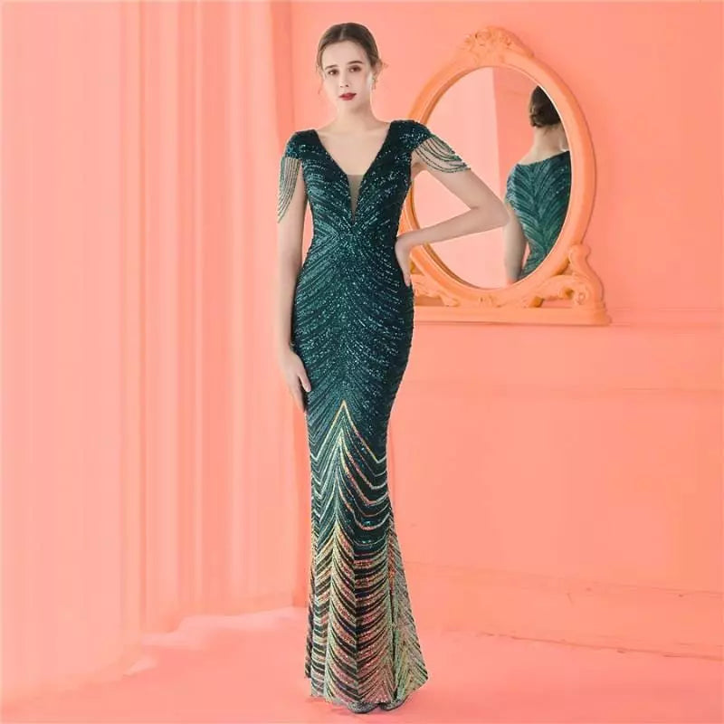 “Julia” -  Robe Longue de Gala à Sequins affinant la silhouette